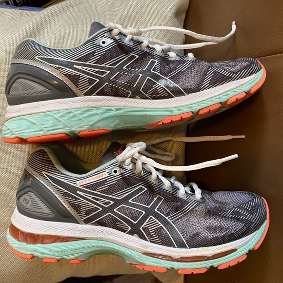 Asics Gel Nimbus 19 Athletic Running Shoes - Picture 3 of 8